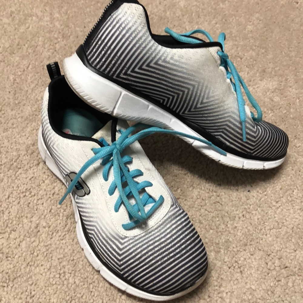 Skechers memory foam sneakers